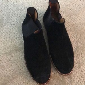 Men’s Steve Madden suede boots